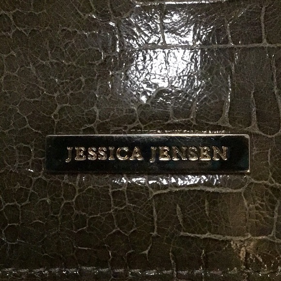 Gorgeous leather reptile print clutch. - Picture 3 of 5